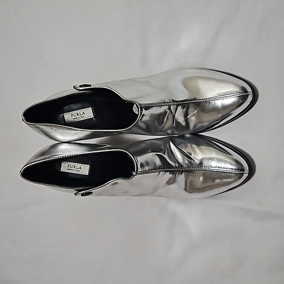 Furla heels. - Picture 3 of 8